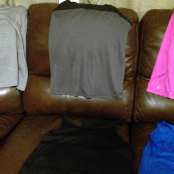 Bundle of Women's Athletic Wear - Picture 4 of 9